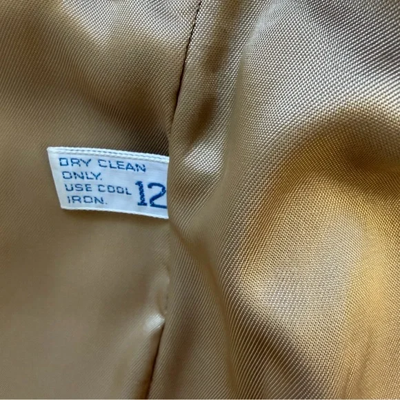 Vintage Wool Blazer Camel Size Medium Lined Classic Academia Old Money Preppy - Picture 9 of 11